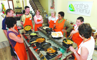 Authentic Cooking Class & Taj Mahal Tour from Delhi