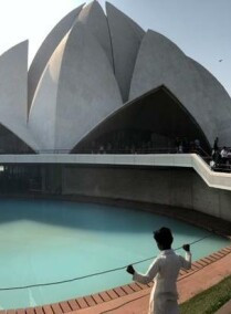 Private Full Day Temple Tour in Delhi with a Guide