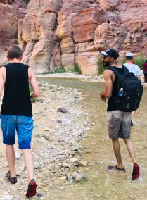 One-day Hike in Wadi Al-Hasa with a Local