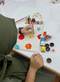 Decorating Tote Bags