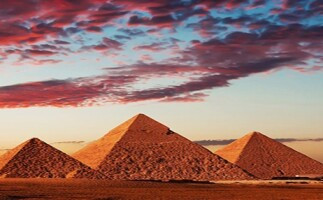 Day Tour to Giza Pyramids, Memphis City, Dahshur and Sakkara Pyramids