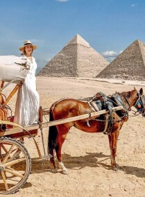 Half Day Tour to Giza Pyramids by Horse Carriage