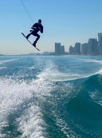 Wakesurfing & Wakeboarding along the Doha Skyline