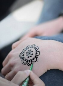 Henna and Kohl Drawings Experience