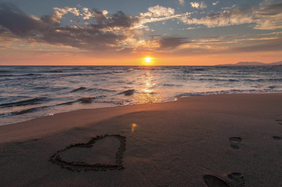 5 Best Romantic Places to Travel on this Valentine's Day 2022. - ViaVii 5 Best Romantic Places to Travel on this Valentine's Day 2022. - ViaVii