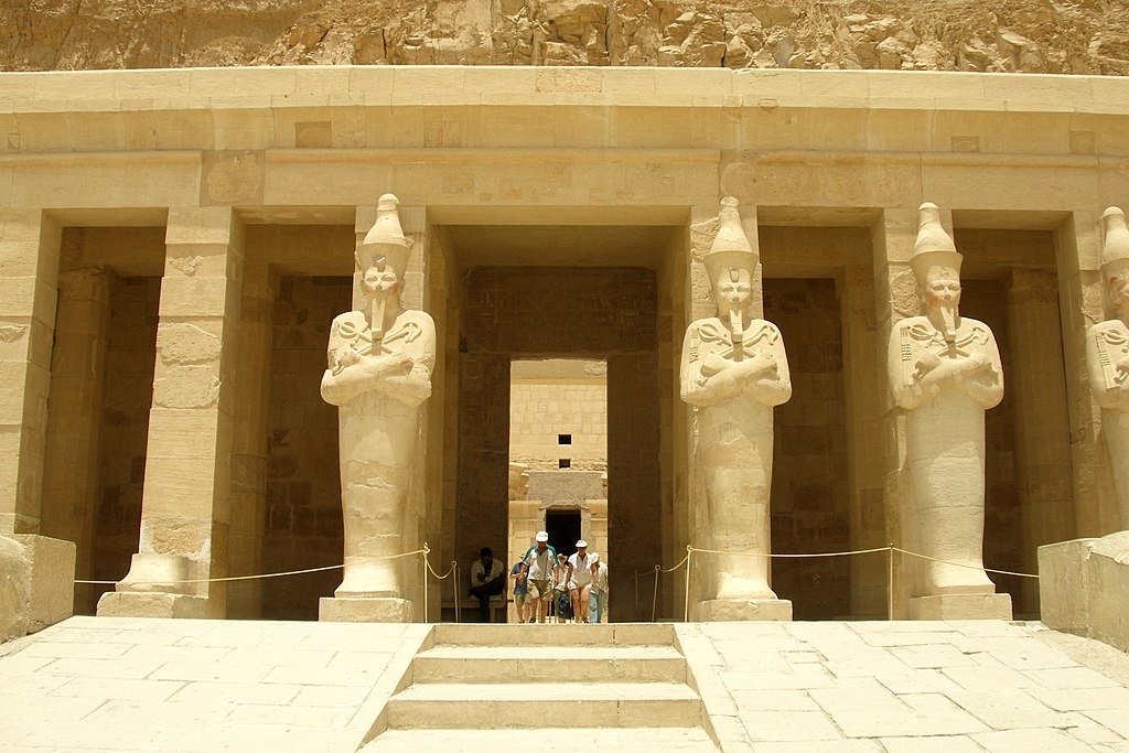 Tour To Luxor From Aswan Viavii